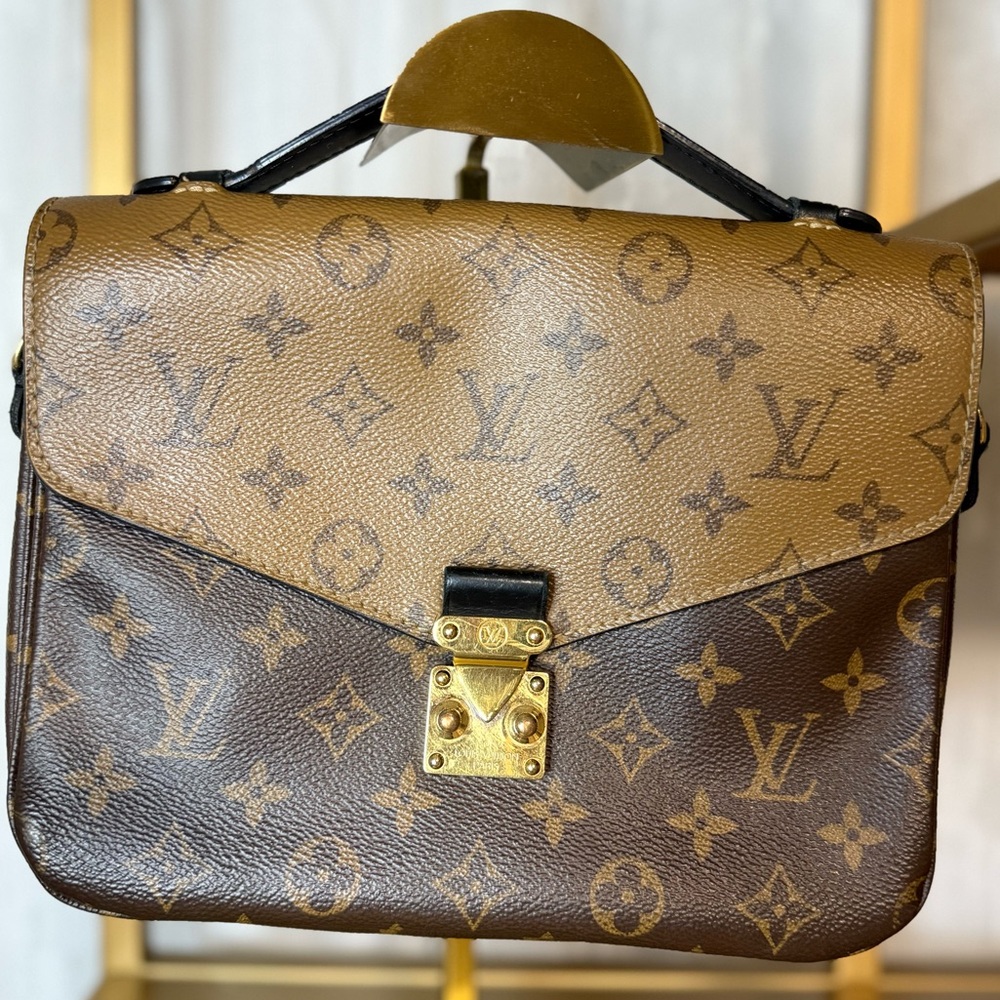 Louis Vuitton Reverse Monogram Pochette Métis